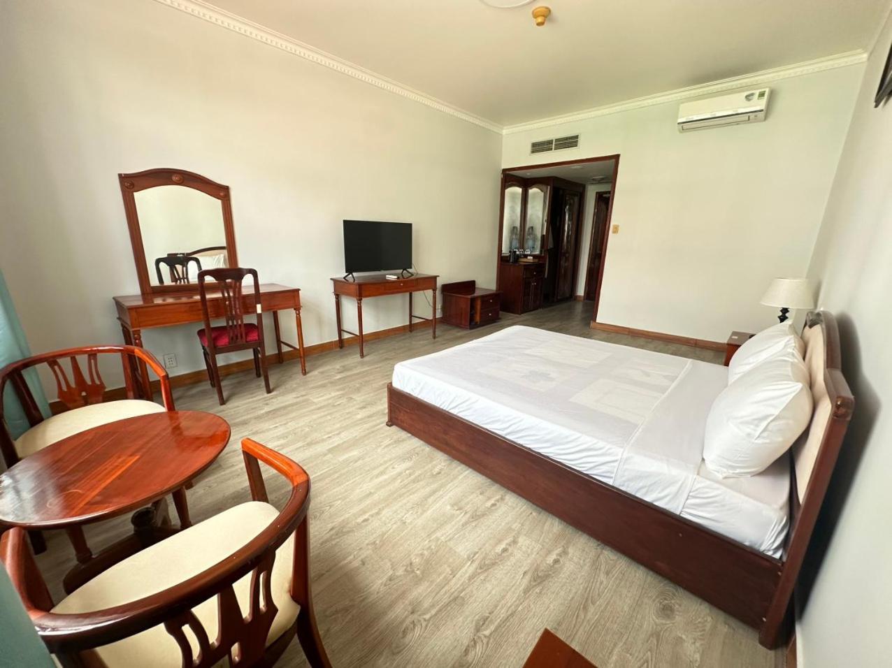 Ngoc Thu Hotel Soc Trang Exterior photo